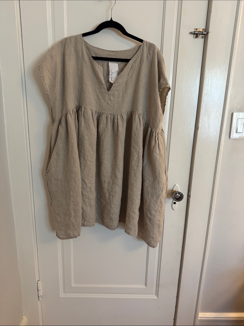 Relaxed Beige Organic Linen Babydoll Tunic with V-Notch NWOT - Picture 3 of 10